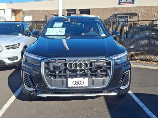 2026 Audi Q7 55 Premium Plus