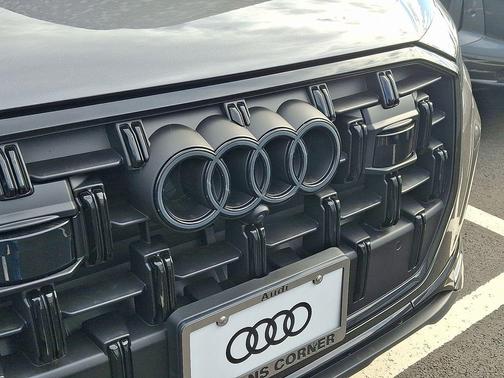 2026 Audi Q7 55 Premium Plus