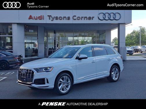Glacier White Metallic 2023 Audi Q7 55 Premium Plus