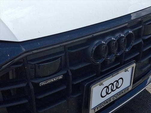 2023 Audi Q8 55 Premium Plus