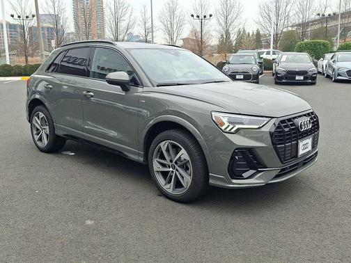 2025 Audi Q3 Premium 45 TFSI S line quattro Tiptronic
