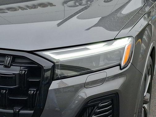 2026 Audi Q7 55 Premium Plus
