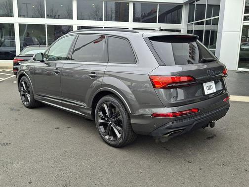 2026 Audi Q7 55 Premium Plus