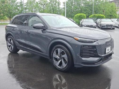 2025 Audi Q6 e-tron Prestige quattro