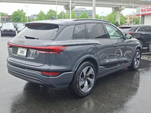 2025 Audi Q6 e-tron Prestige quattro