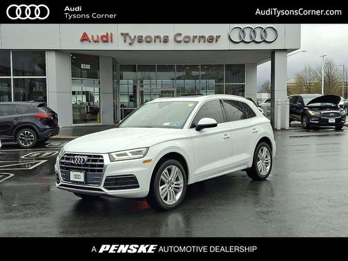 Glacier White Metallic 2019 Audi Q5 2.0T Premium Plus