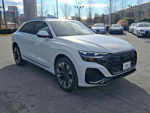2025 Audi Q8 55 Premium