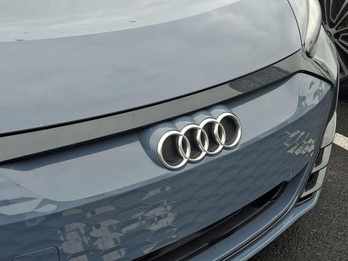 Kemora Gray Metallic 2023 Audi e-tron GT Premium Plus quattro