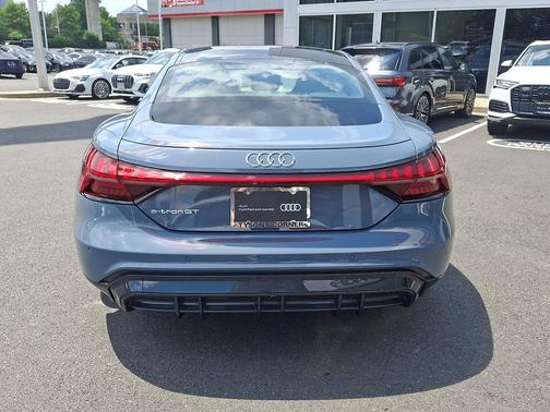 Kemora Gray Metallic 2023 Audi e-tron GT Premium Plus quattro