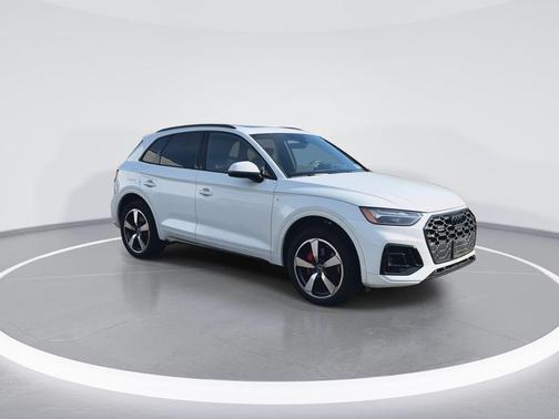 Glacier White Metallic 2024 Audi Q5 45 S line Premium Plus