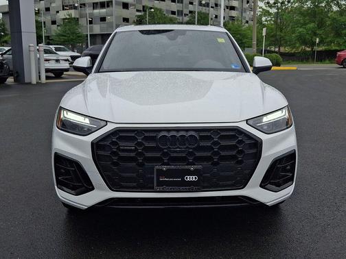 Glacier White Metallic 2024 Audi Q5 45 S line Premium Plus