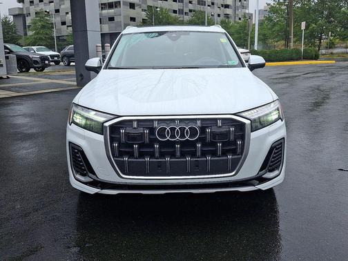 2025 Audi Q7 55 Prestige