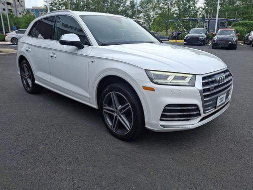 2018 Audi SQ5 3.0T Premium Plus