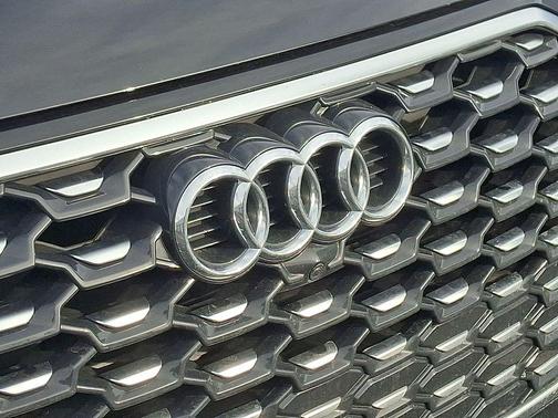 2025 Audi Q5 45 S line Premium Plus