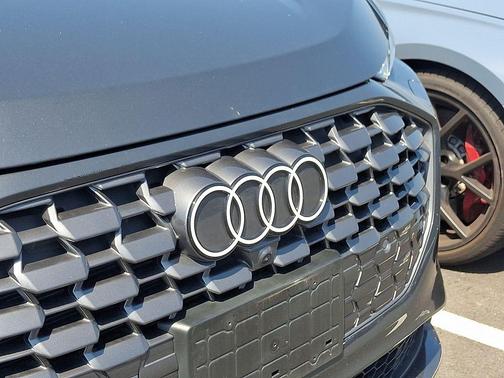Tambora Gray Metallic 2025 Audi Q5 Premium Plus TFSI quattro S tronic