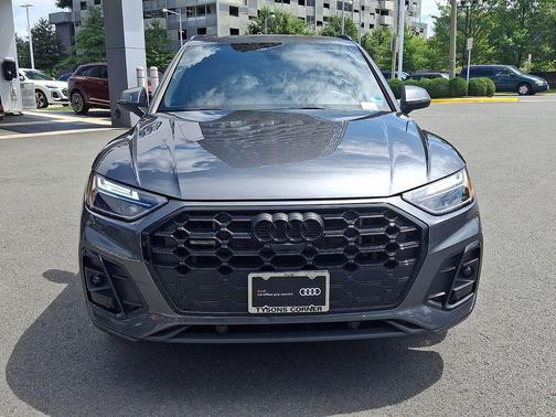 Daytona Gray Pearl 2023 Audi Q5 e 55 S line Premium Plus
