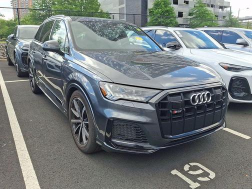 Daytona Gray Pearl Effect 2021 Audi SQ7 4.0T Prestige