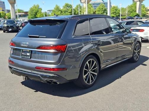 Daytona Gray Pearl Effect 2021 Audi SQ7 4.0T Prestige