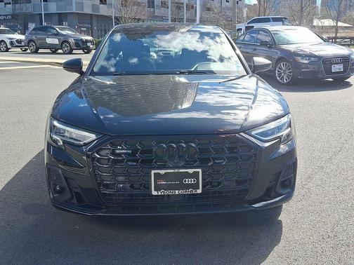 2022 Audi A8 L 55 TFSI quattro Tiptronic