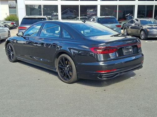2022 Audi A8 L 55 TFSI quattro Tiptronic