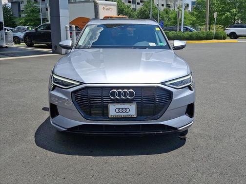 2022 Audi e-tron Premium