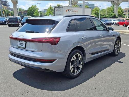 2022 Audi e-tron Premium
