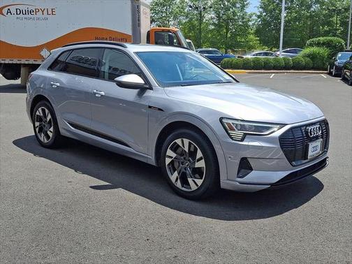 2022 Audi e-tron Premium