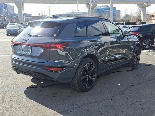 2025 Audi SQ6 e-tron Prestige quattro