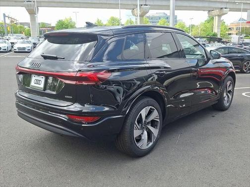 2025 Audi Q6 e-tron Premium Plus quattro