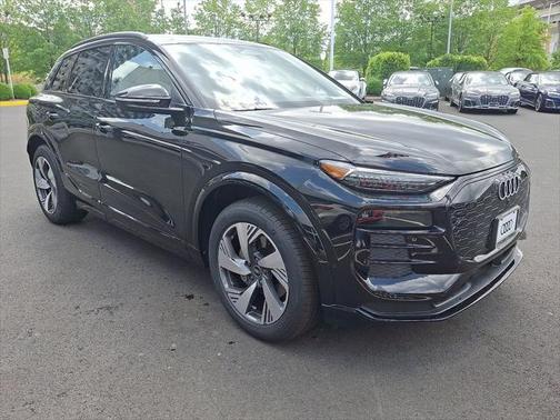 2025 Audi Q6 e-tron Premium Plus quattro