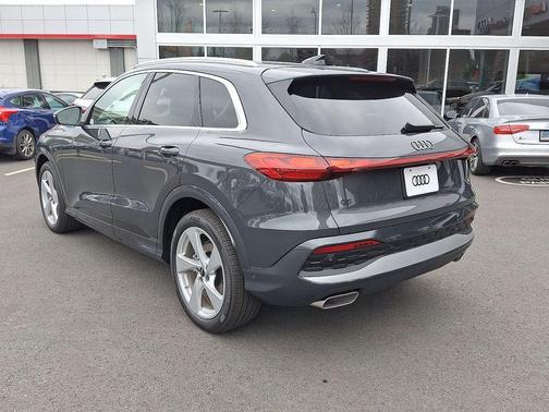 2025 Audi Q5 Prestige TFSI quattro S tronic