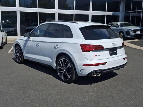 Glacier White Metallic 2024 Audi SQ5 3.0T Premium Plus