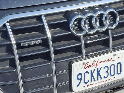 2022 Audi Q5 40 Premium