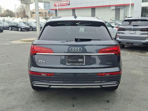 2022 Audi Q5 40 Premium