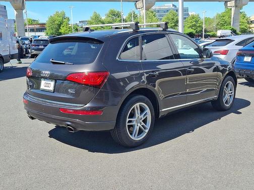Lava Gray Pearl Effect 2016 Audi Q5 2.0T Premium Plus