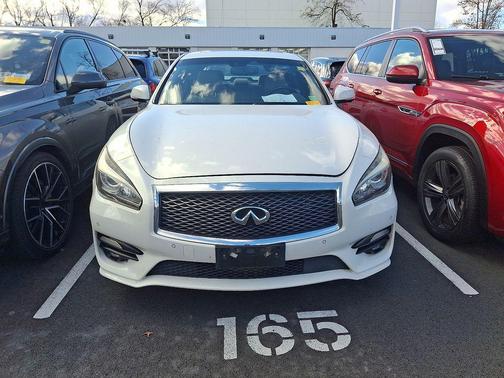 2015 INFINITI Q70 5.6X