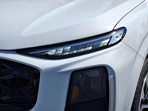 Glacier White Metallic 2026 Audi Q3 TFSI quattro S tronic