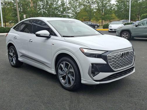 2024 Audi Q4 e-tron Premium 50 quattro