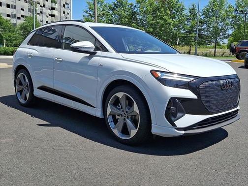 2025 Audi Q4 e-tron Premium Plus 55 quattro