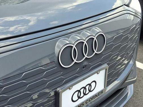 2025 Audi Q6 e-tron Premium Plus quattro
