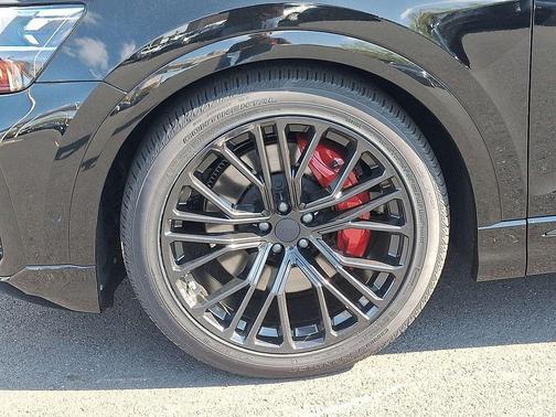 Mythos Black Metallic 2026 Audi SQ8 4.0T Prestige