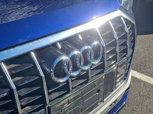 2022 Audi Q3 45 S line Premium Plus