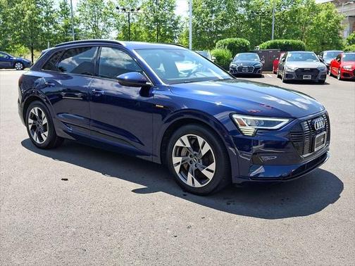 2022 Audi e-tron Premium