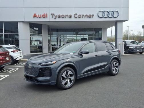 2025 Audi Q6 e-tron Premium Plus quattro