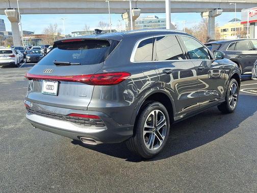 2026 Audi Q5 Premium TFSI quattro S tronic