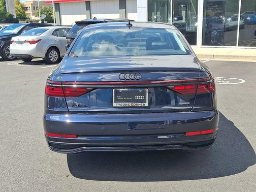 2022 Audi A8 L 55 TFSI quattro Tiptronic