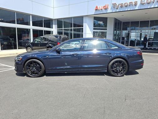 2022 Audi A8 L 55 TFSI quattro Tiptronic