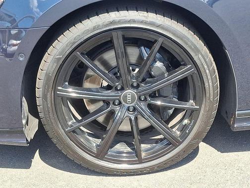 2022 Audi A8 L 55 TFSI quattro Tiptronic