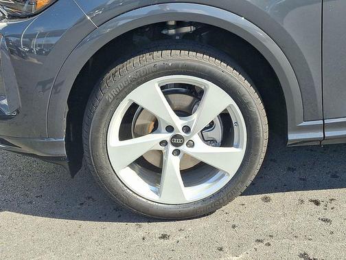 2026 Audi Q5 Premium Plus TFSI quattro S tronic