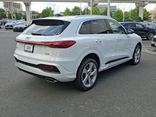 2025 Audi Q5 Premium Plus